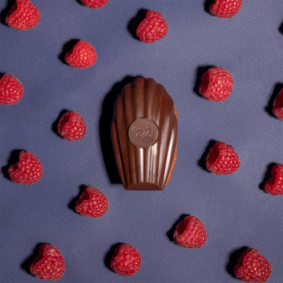 Madeleine Cœur Framboise Maison Colibri Coque Chocolat Noir - 30 madeleines emballées individuellement