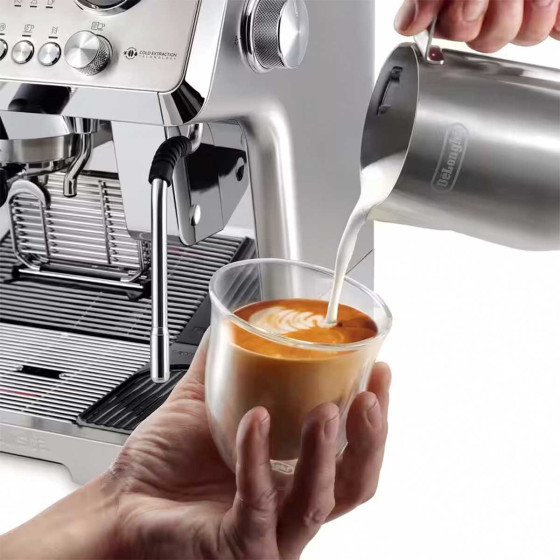 DeLonghi La Specialista Maestro EC 9885.M
