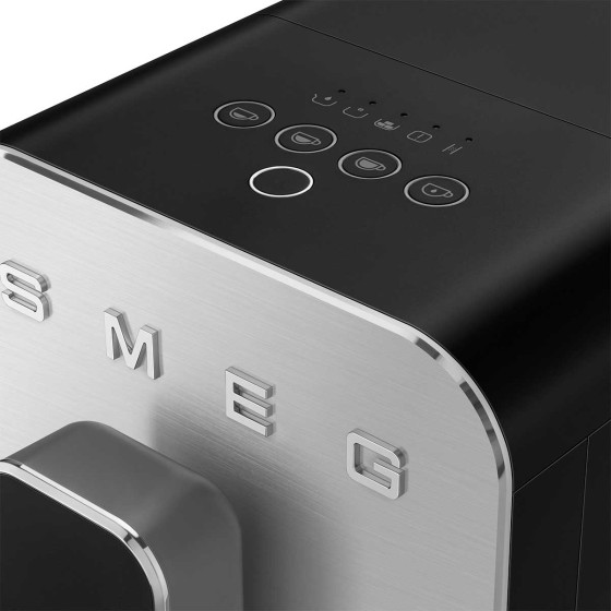 SMEG Machine automatique Noir - BCC11BLMEU