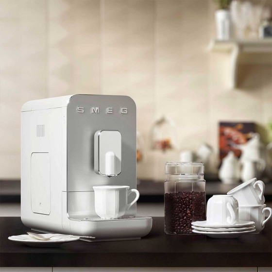 SMEG Machine automatique Blanc - BCC11WHMEU