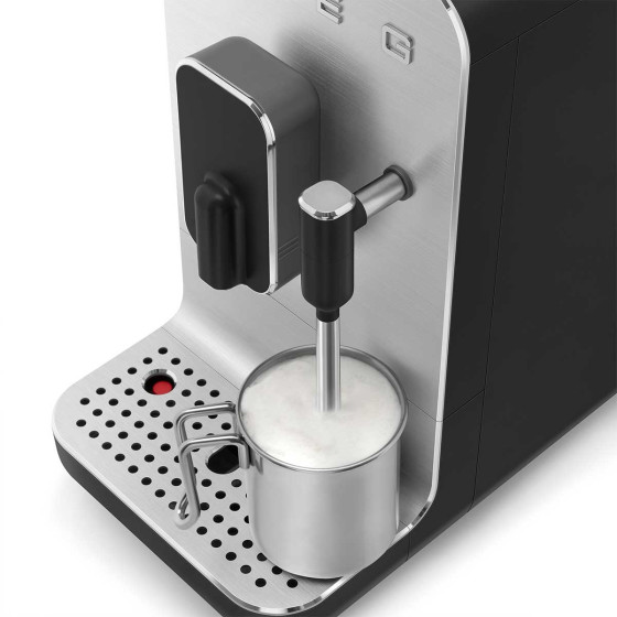 SMEG Machine automatique Buse vapeur Noir - BCC12BLMEU