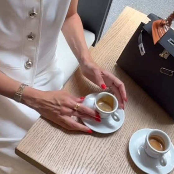 Dosette ESE illy Espresso Torréfaction Intense Marron - 4 boites - 72 dosettes emballées individuellement