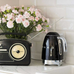 Bouilloire SMEG 1.7L Noir - KLF03BLEU