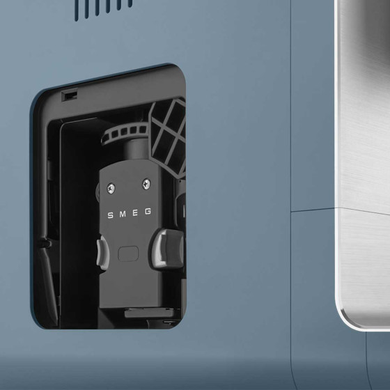 SMEG Machine automatique Système lait Bleu Orage - BCC13SBMEU