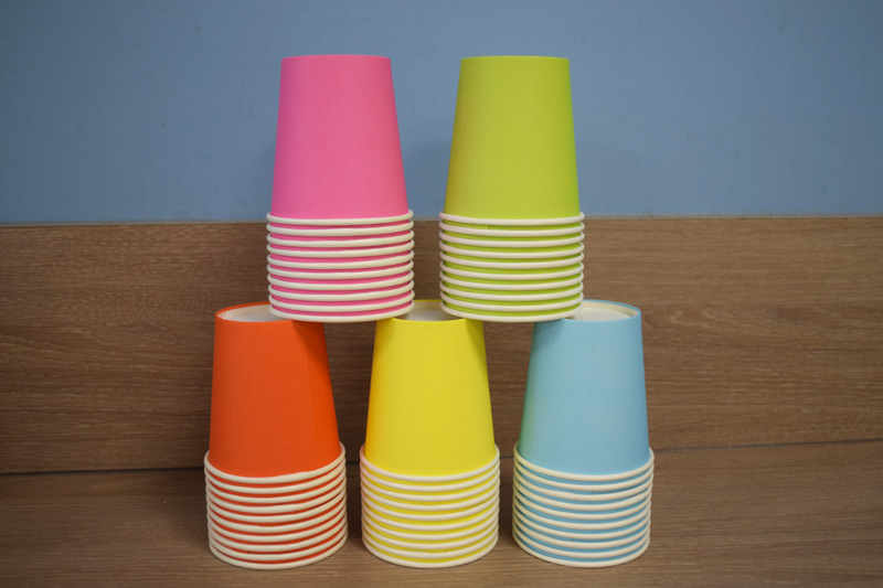 Gobelet jetable couleurs