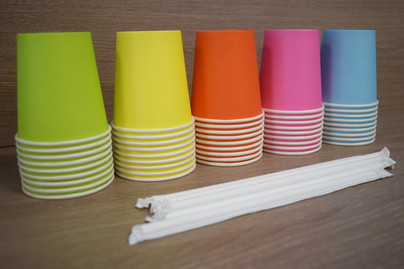 Gobelet jetable couleurs