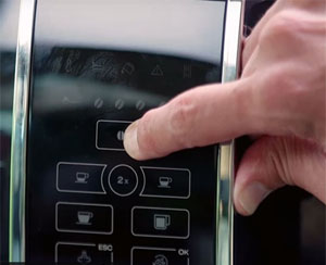 clic sur le bouton café pour détartrage machine delonghi dinamica