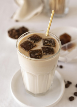 verre de café glacé saveur vanille