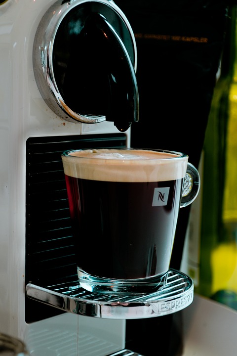 café avec machine à café nespresso