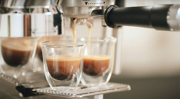 expresso intense avec café grains robusta