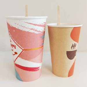 spatule dans gobelet