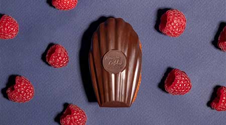 madeleine coeur framboise coque chocolat noir colibri