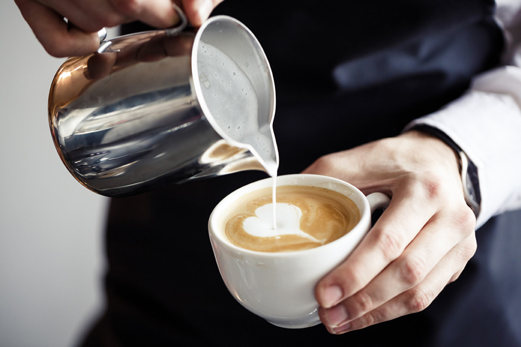 Du Latte Art avec La Specialista Prestigio de Delonghi