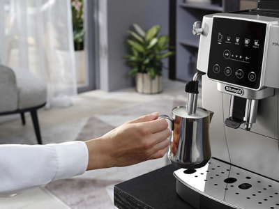 Comment préparer un cappuccino avec une machine Delonghi ?