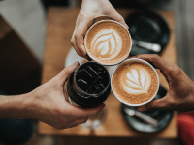Célébrez la journée du café : Son histoire, ses saveurs et ses innovations